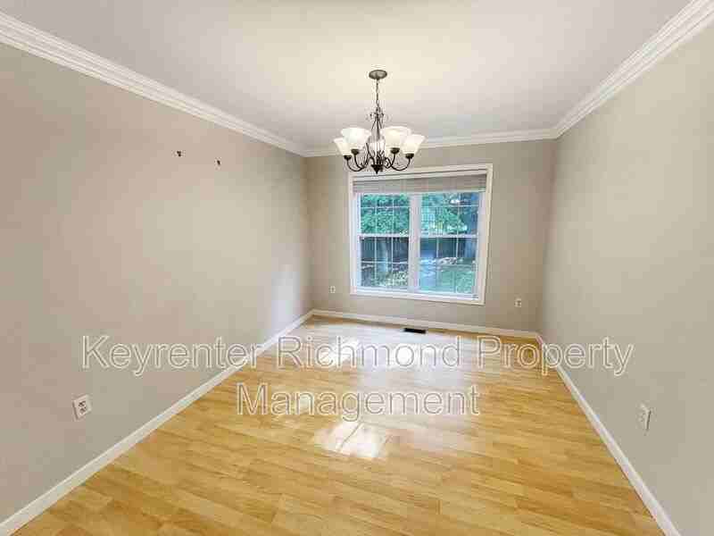 7607 Blue Cedar Dr - Photo 4 of 17