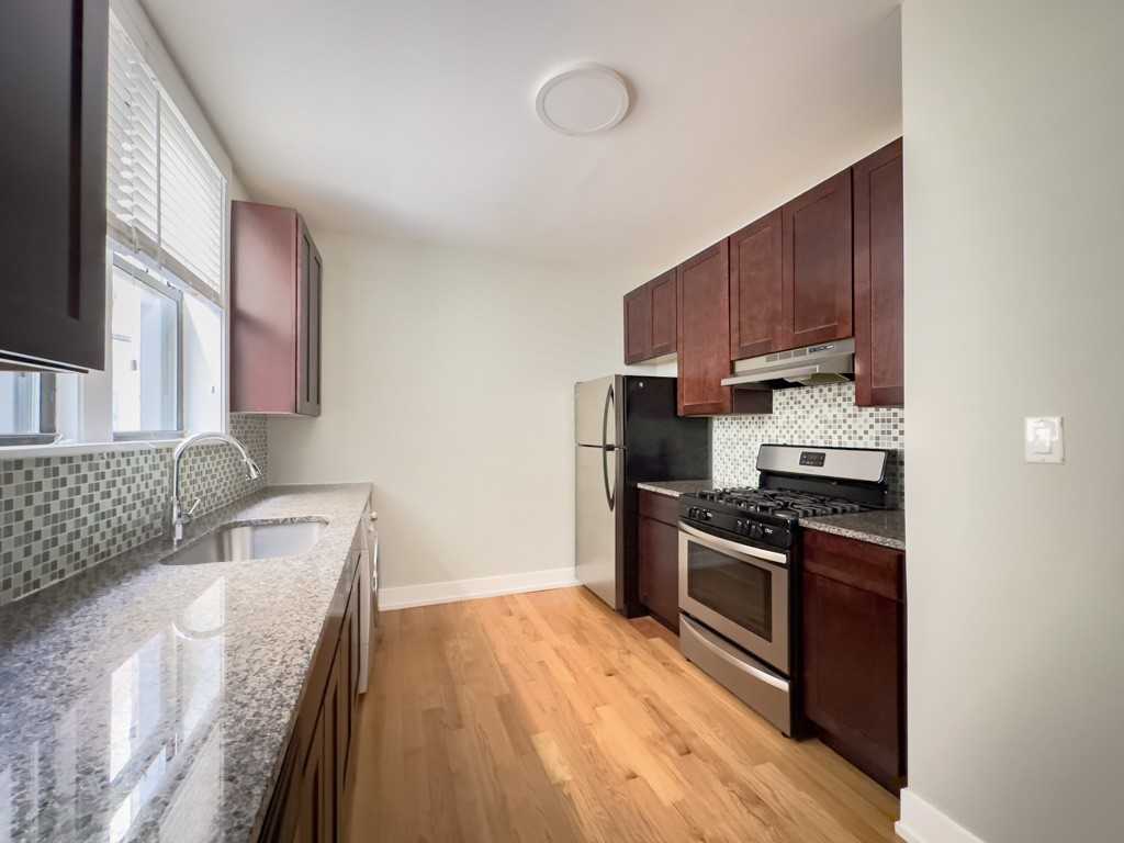 811 Elm St #210 - Photo 2 of 21