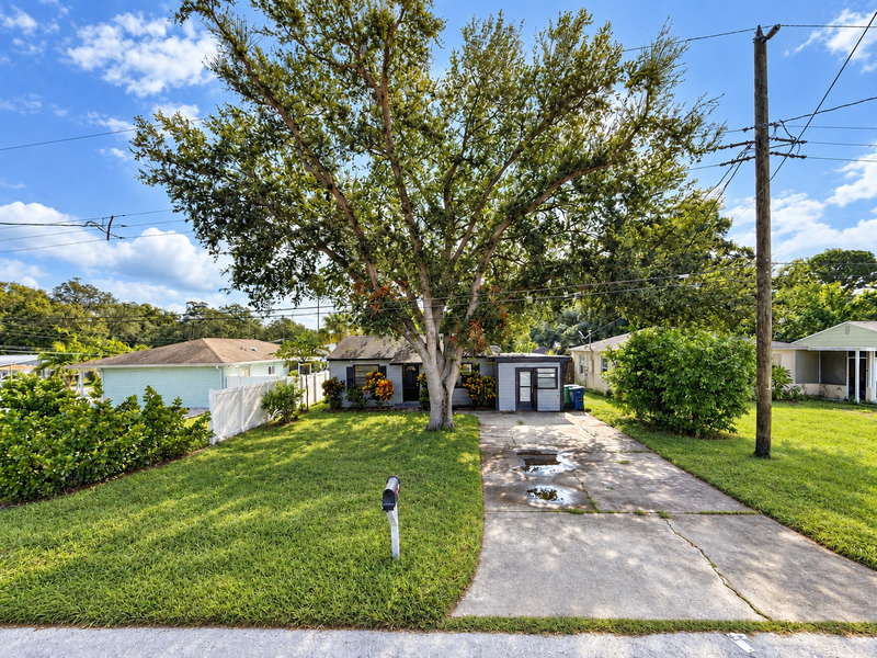 1791 Sylvan Dr - Photo 2 of 48