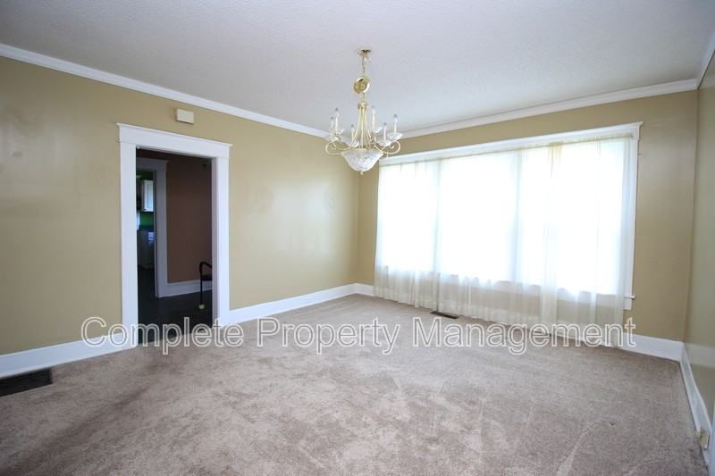 4629 Debardeleben Ave - Photo 3 of 10