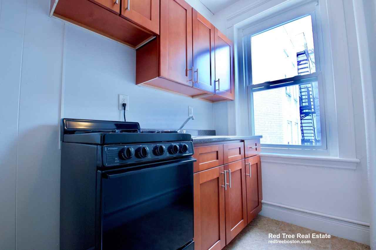 25 Walbridge St #18 - Photo 5 of 18