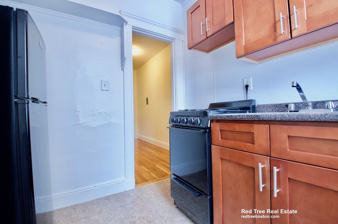 25 Walbridge St #18 - Photo 6 of 18