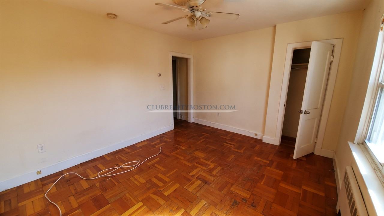 43 Brock St #3 - Photo 4 of 13