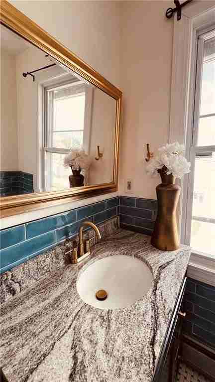 27 Baird Ave - Photo 7 of 19