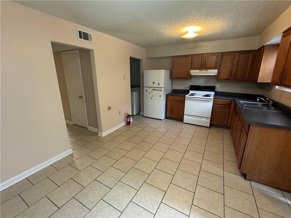 6221 Music St - Photo 2 of 6