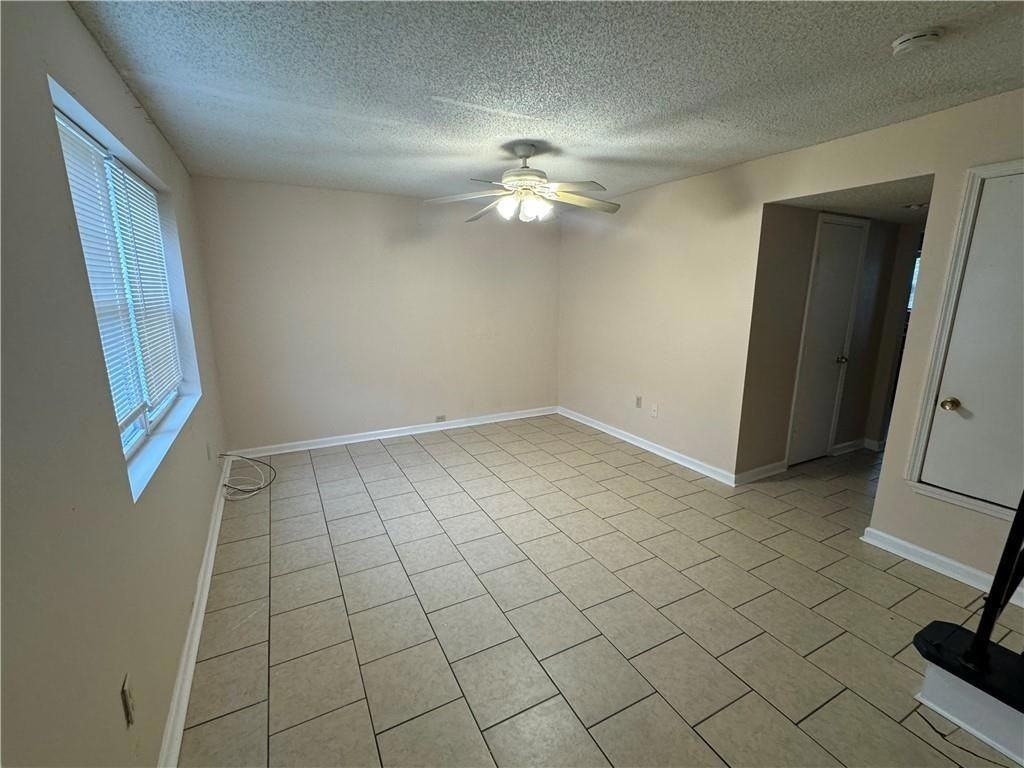 6221 Music St - Photo 3 of 6