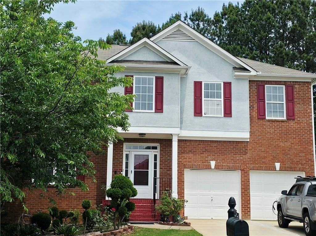 1140 Foxcroft Dr - Photo 2 of 50