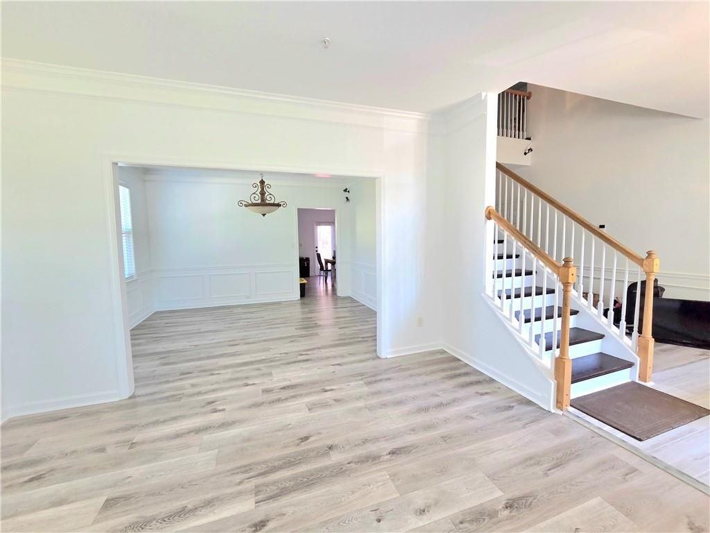 1140 Foxcroft Dr - Photo 6 of 50