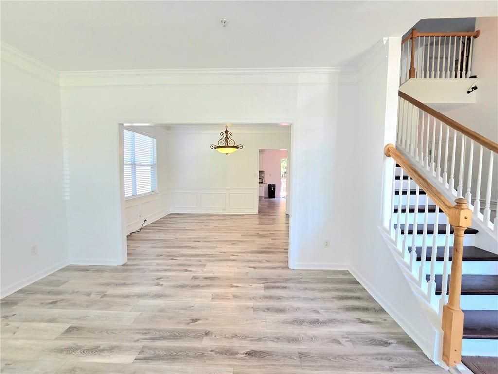1140 Foxcroft Dr - Photo 7 of 50