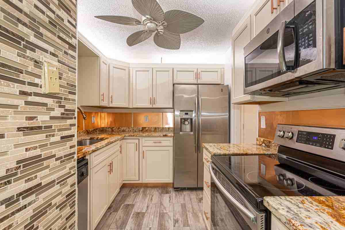 202 Sparrow Dr ##1 - Photo 3 of 10