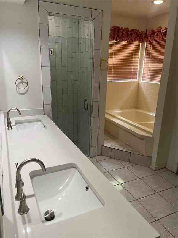 7640 Grassland Dr - Photo 7 of 10
