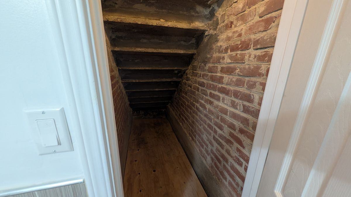 219 Schwerin St - Photo 7 of 8