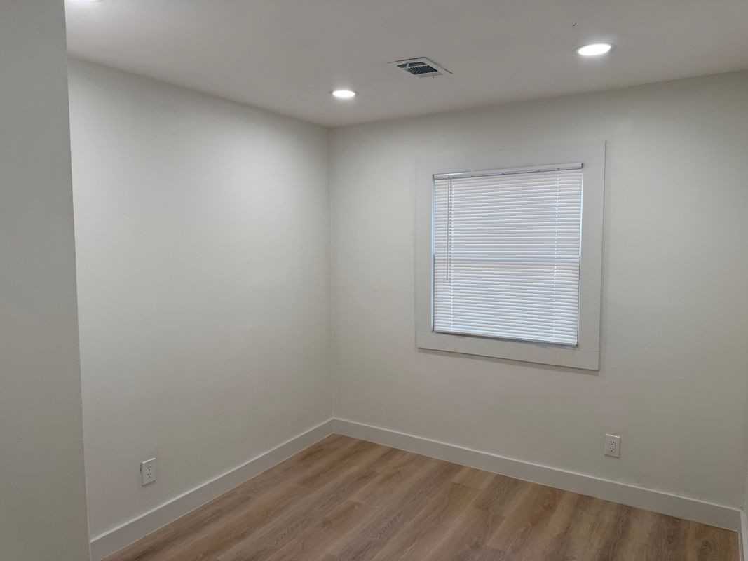 1777 Bond Dr Sw - Photo 5 of 9