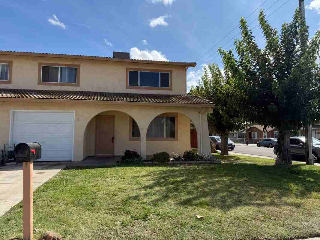 16 Manzanita Ln - Photo 3 of 5