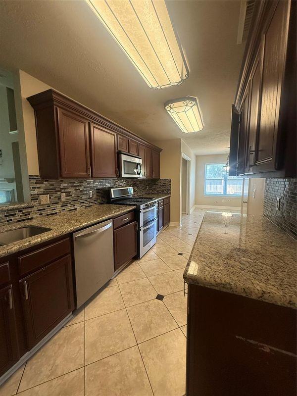 8210 Paddington Place Dr