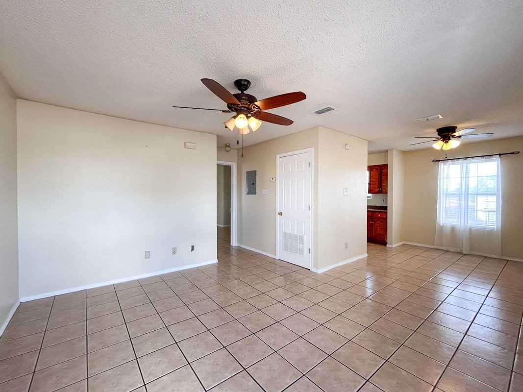 1019 E Olive St ##3 - Photo 3 of 15