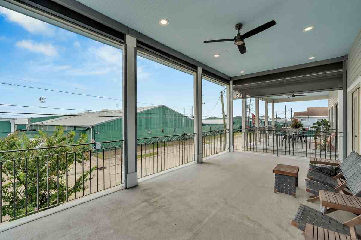 3361 Belfort Ave - Photo 2 of 3