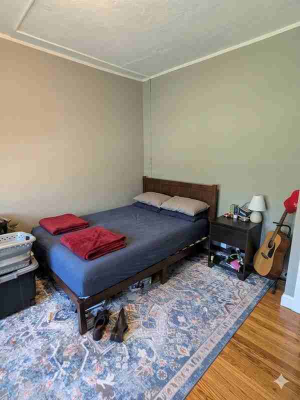 190 Enfield St - Photo 5 of 10