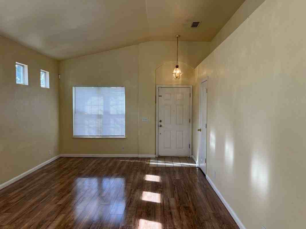 8234 Park Front Way - Photo 4 of 29