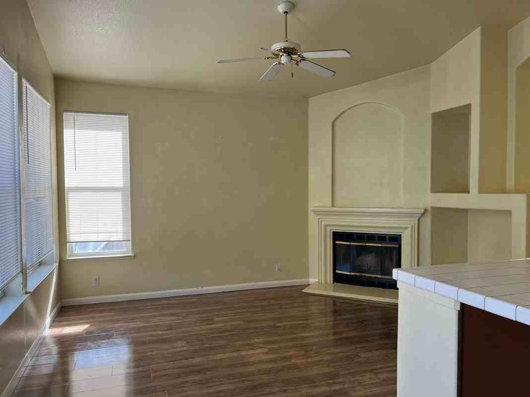 8234 Park Front Way - Photo 5 of 29