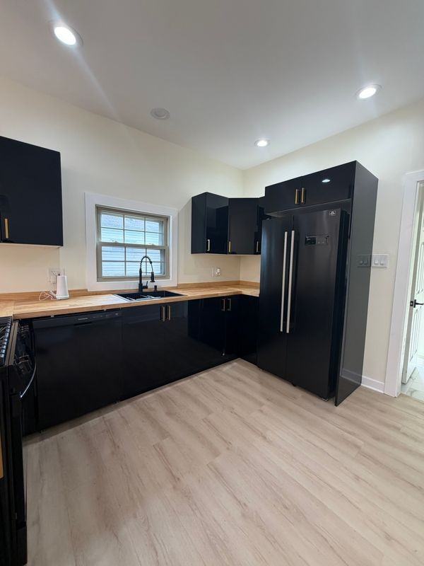 1548 Taney St - Photo 5 of 16