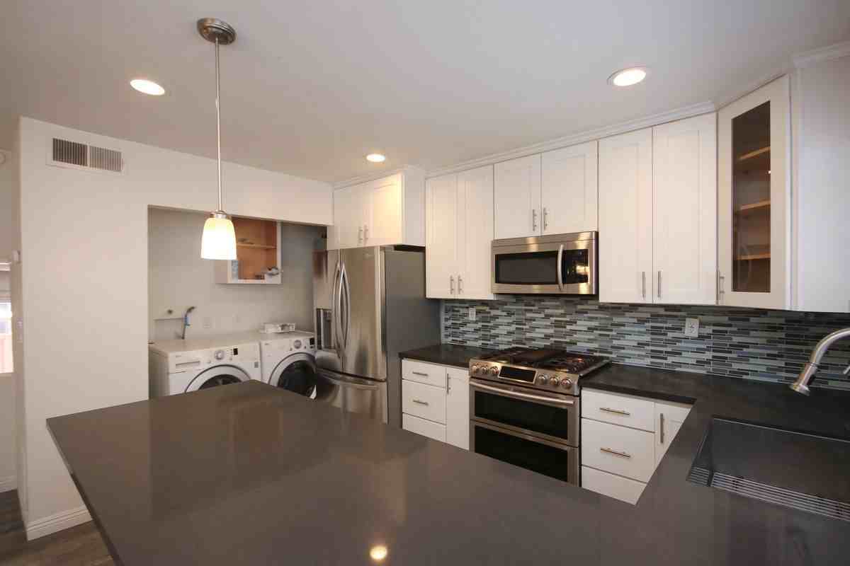 1508 Dixon St - Photo 4 of 14