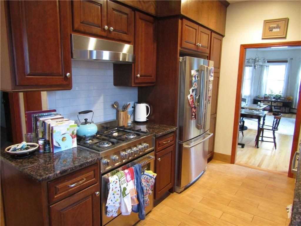 561 Hope St ##1 - Photo 4 of 20
