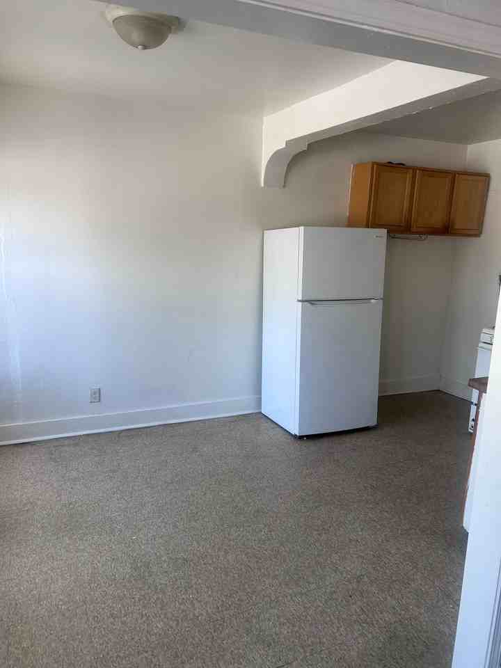 Affordable 1BR Apartment in Milwaukee - Photo 5 of 9