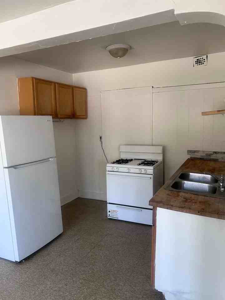 Affordable 1BR Apartment in Milwaukee - Photo 6 of 9