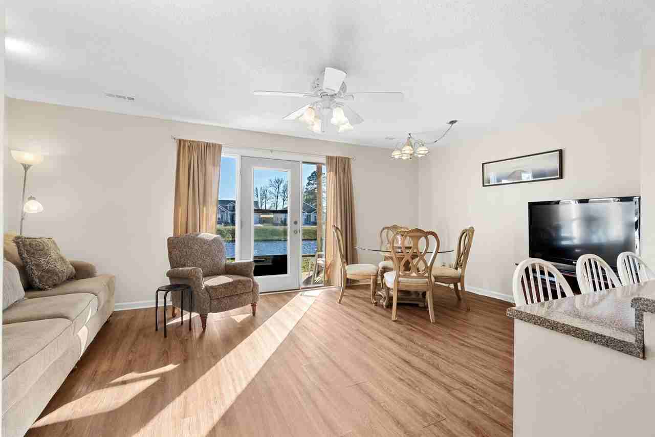 217 Double Eagle Dr - Photo 4 of 38