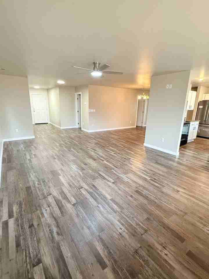 4250 Swift Ave Sw - Photo 6 of 25