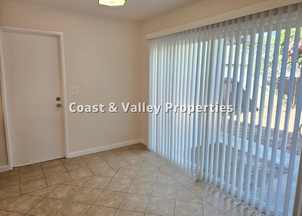 1939 Arcadia Cir - Photo 5 of 12