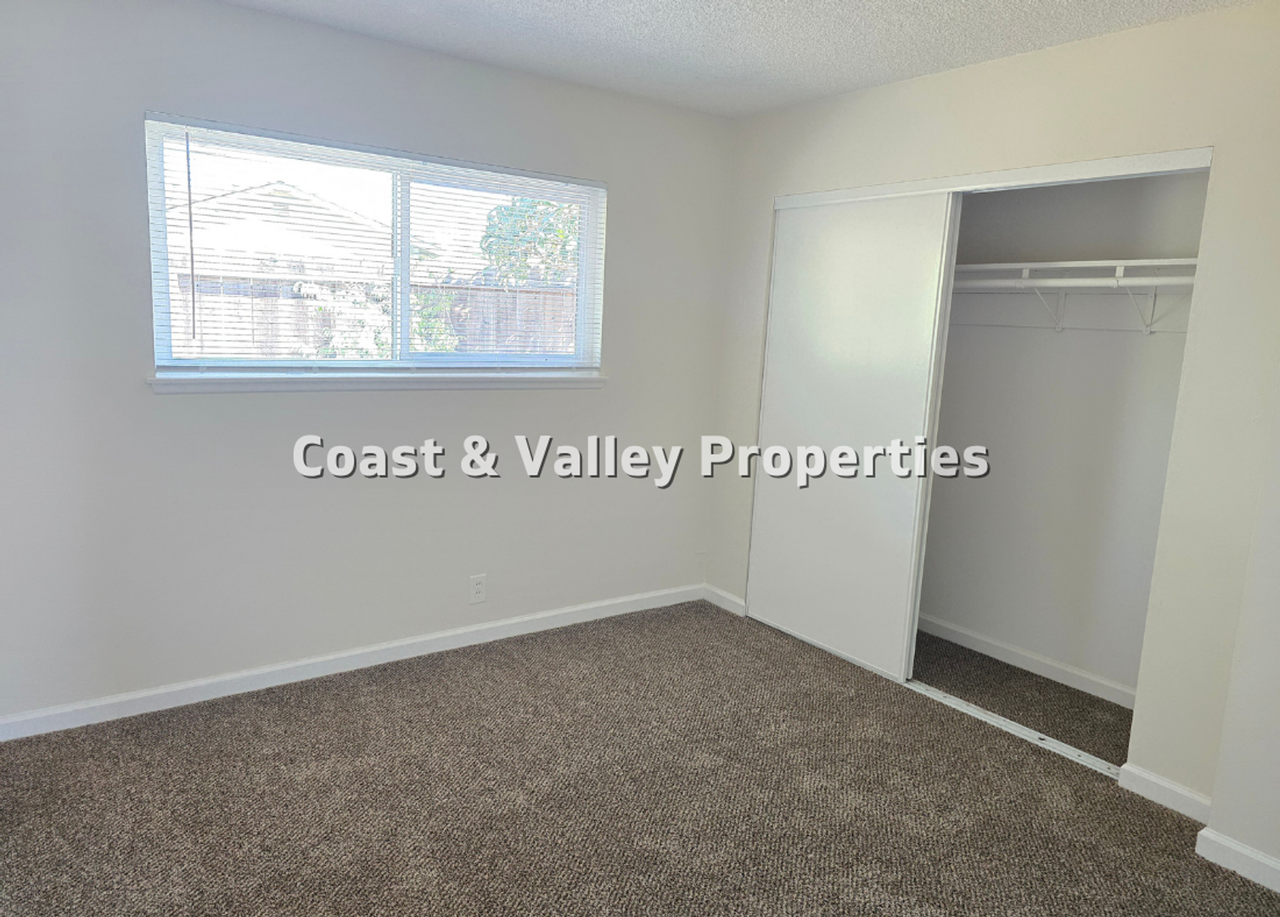 1939 Arcadia Cir - Photo 6 of 12