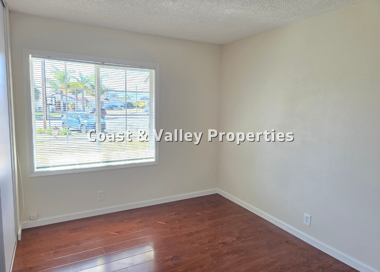 1939 Arcadia Cir - Photo 7 of 12
