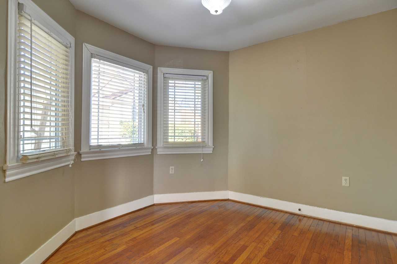 4128 Pershing Ave - Photo 7 of 25