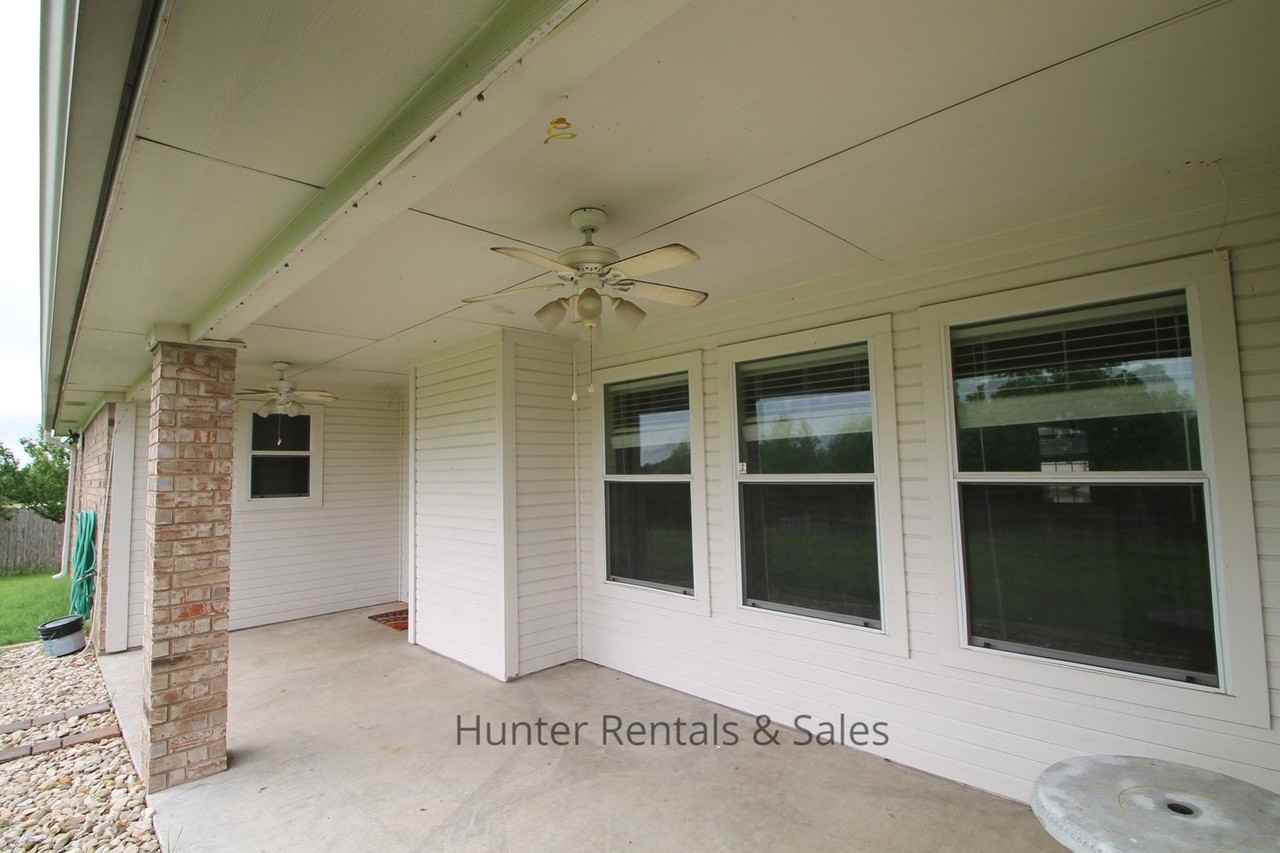 5703 Bald Ridge Ct - Photo 3 of 20
