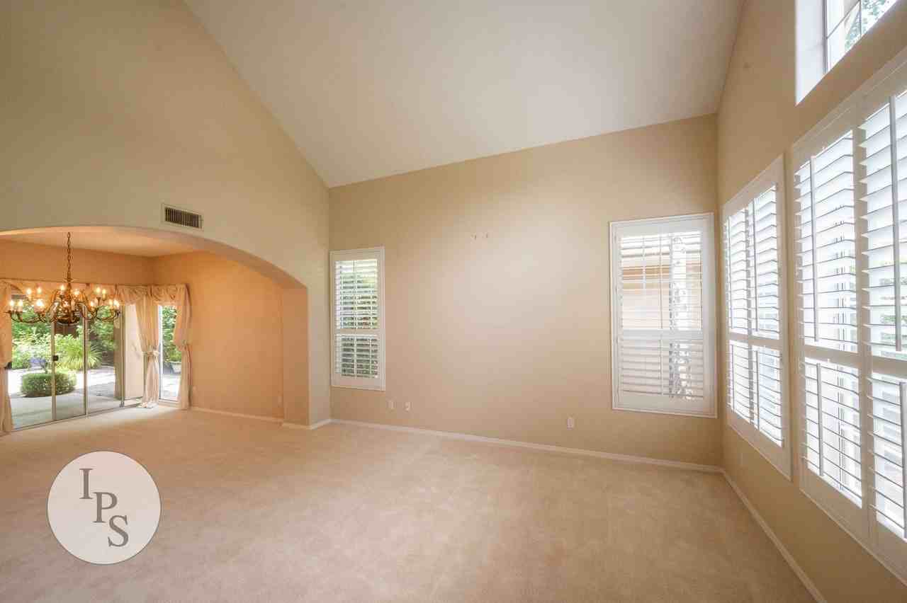 1184 E Province Dr - Photo 5 of 35