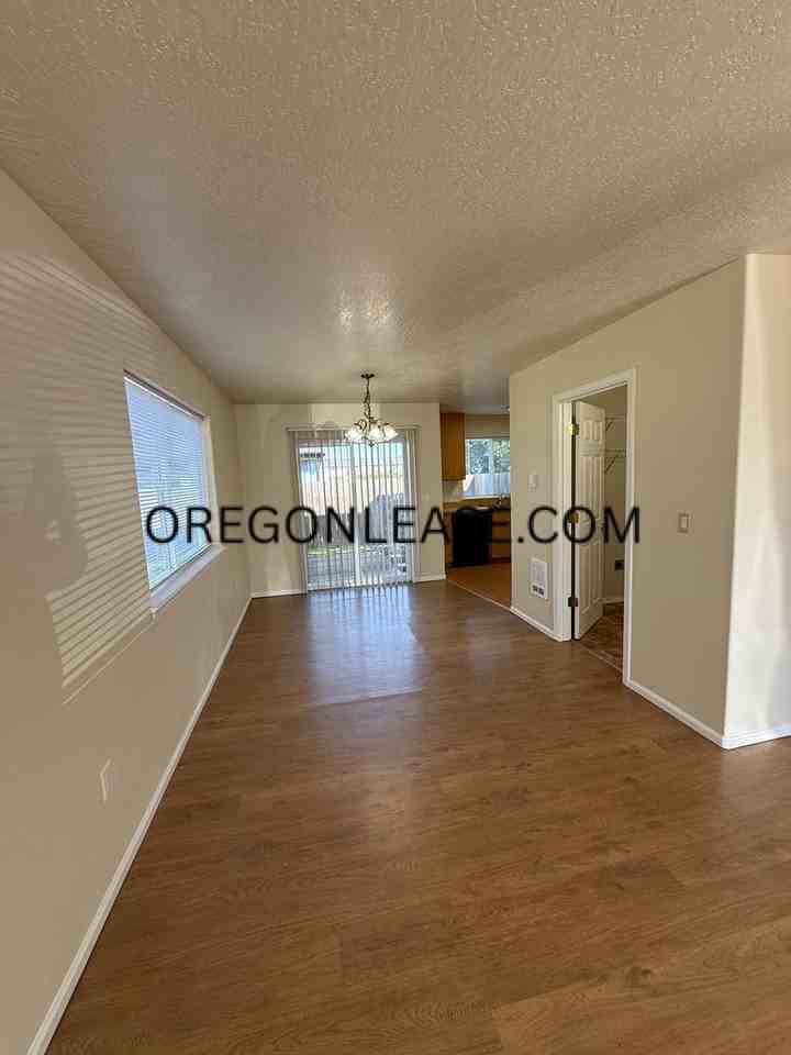 270 S 41st Pl #5 - Photo 2 of 11
