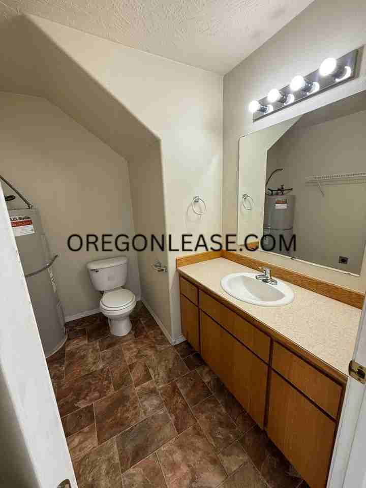 270 S 41st Pl #5 - Photo 3 of 11