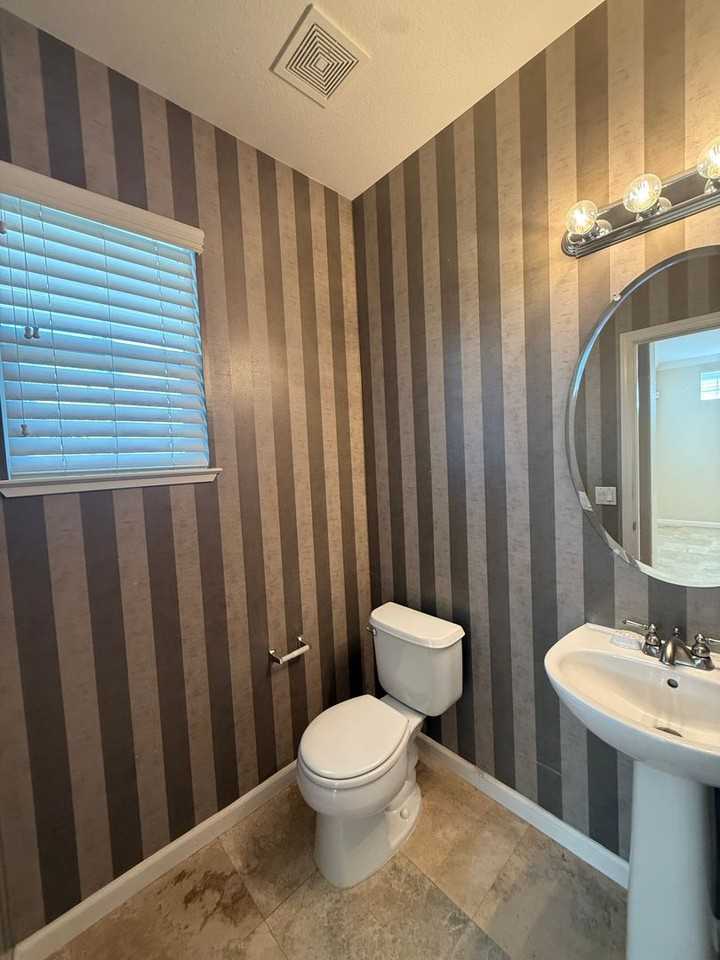 1015 Lotz Way - Photo 5 of 24
