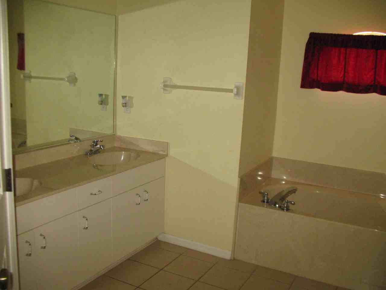 440 Marion Oaks Trl - Photo 5 of 8