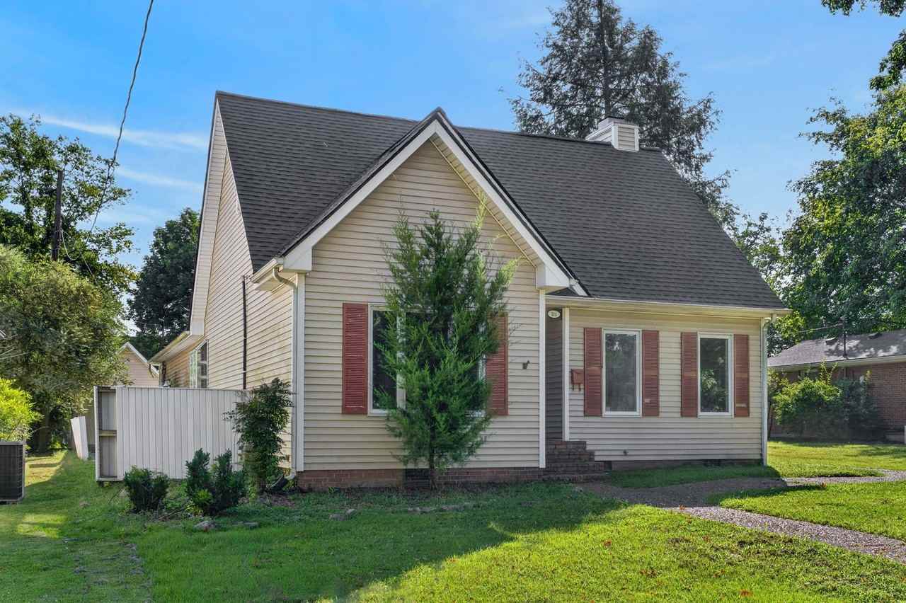 511 York St - Photo 3 of 50