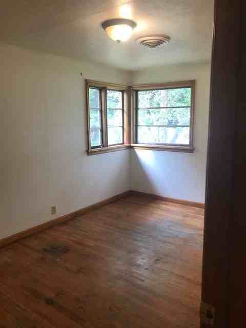 1418 W Dickerson St - Photo 4 of 11