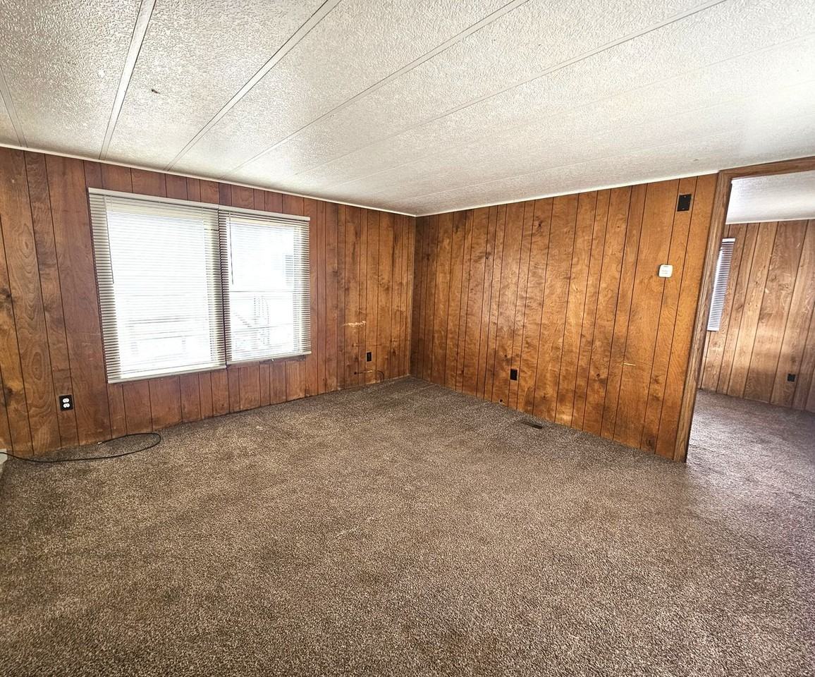 97 N 6th Ave - Photo 2 of 6