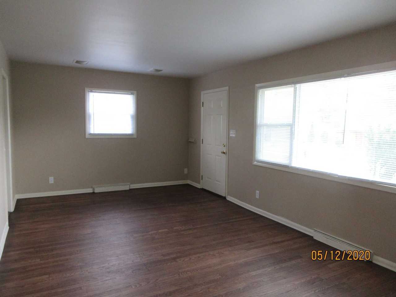4711 Warsaw St - Photo 4 of 14