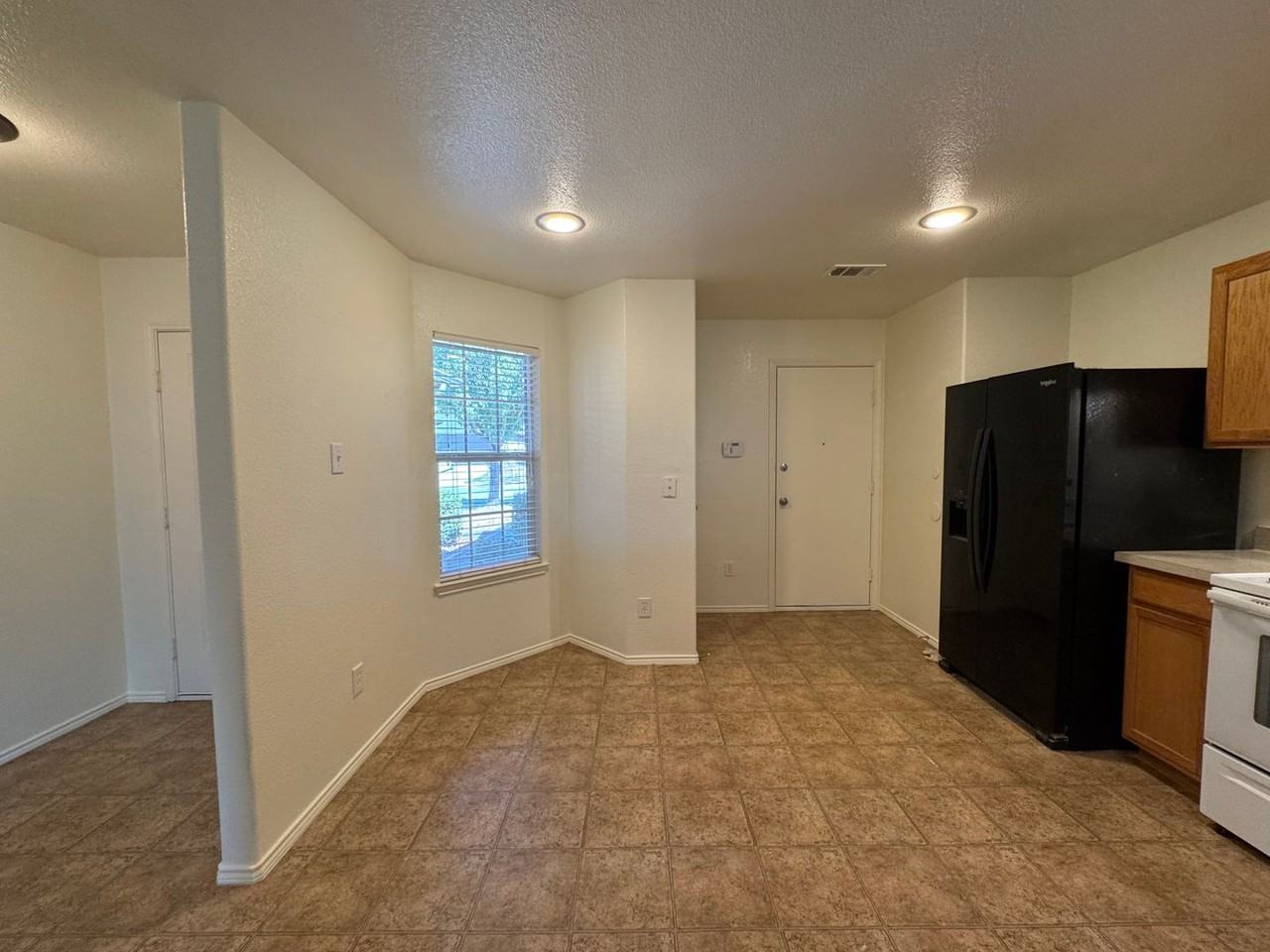 5729 Mirror Ridge Dr - Photo 7 of 20