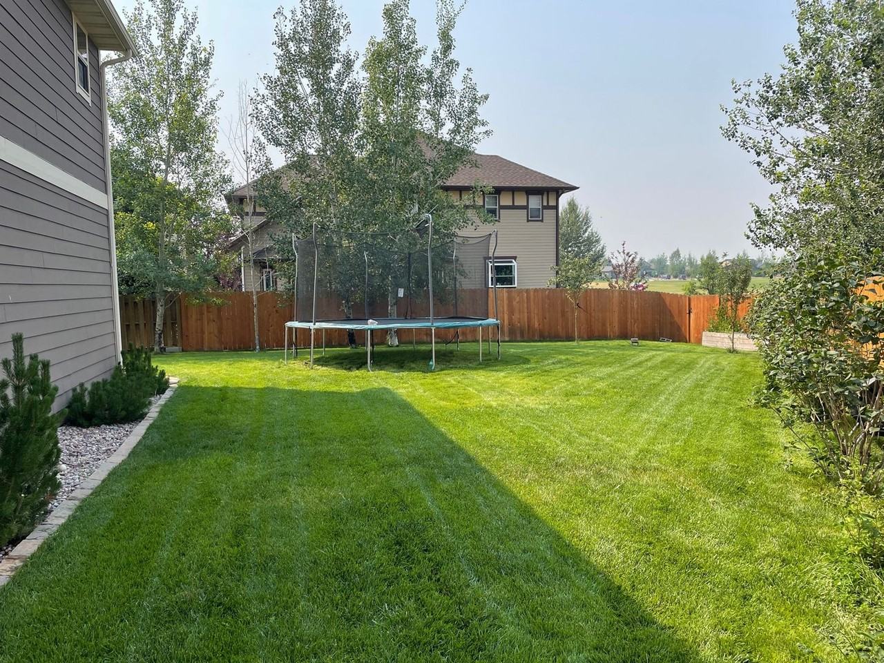 3814 Bur Ave - Photo 3 of 18