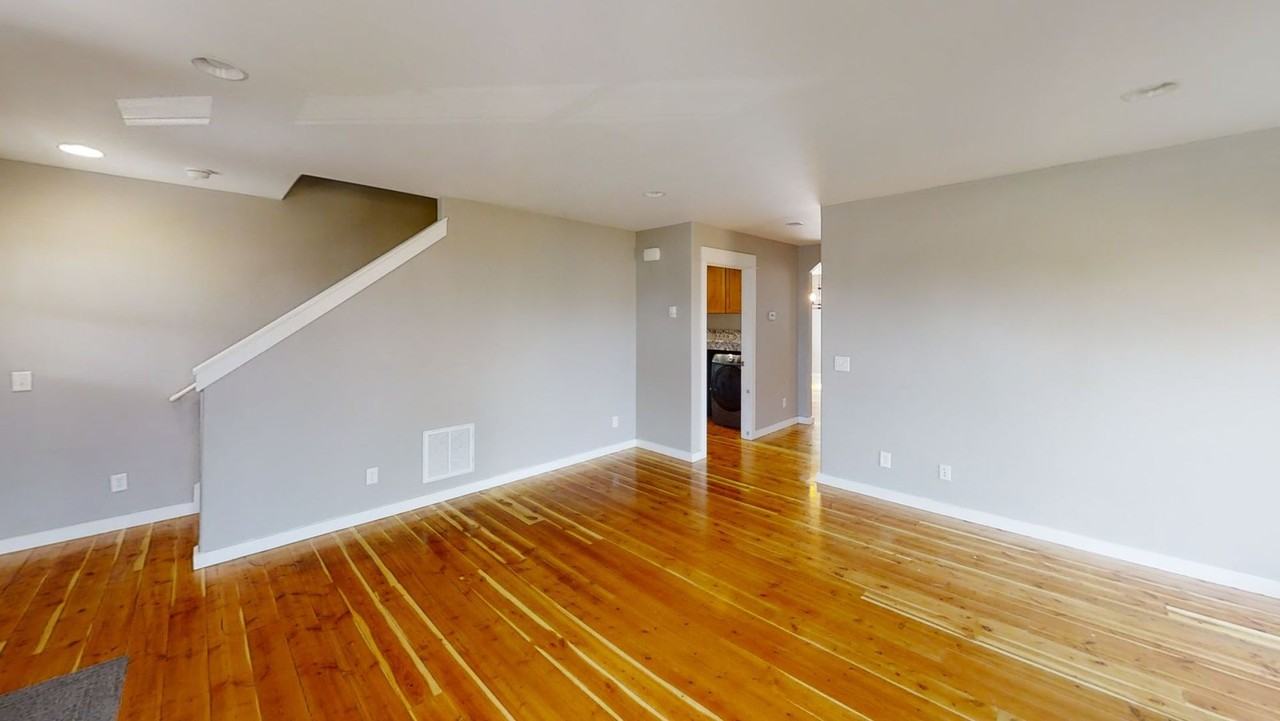 3814 Bur Ave - Photo 5 of 18