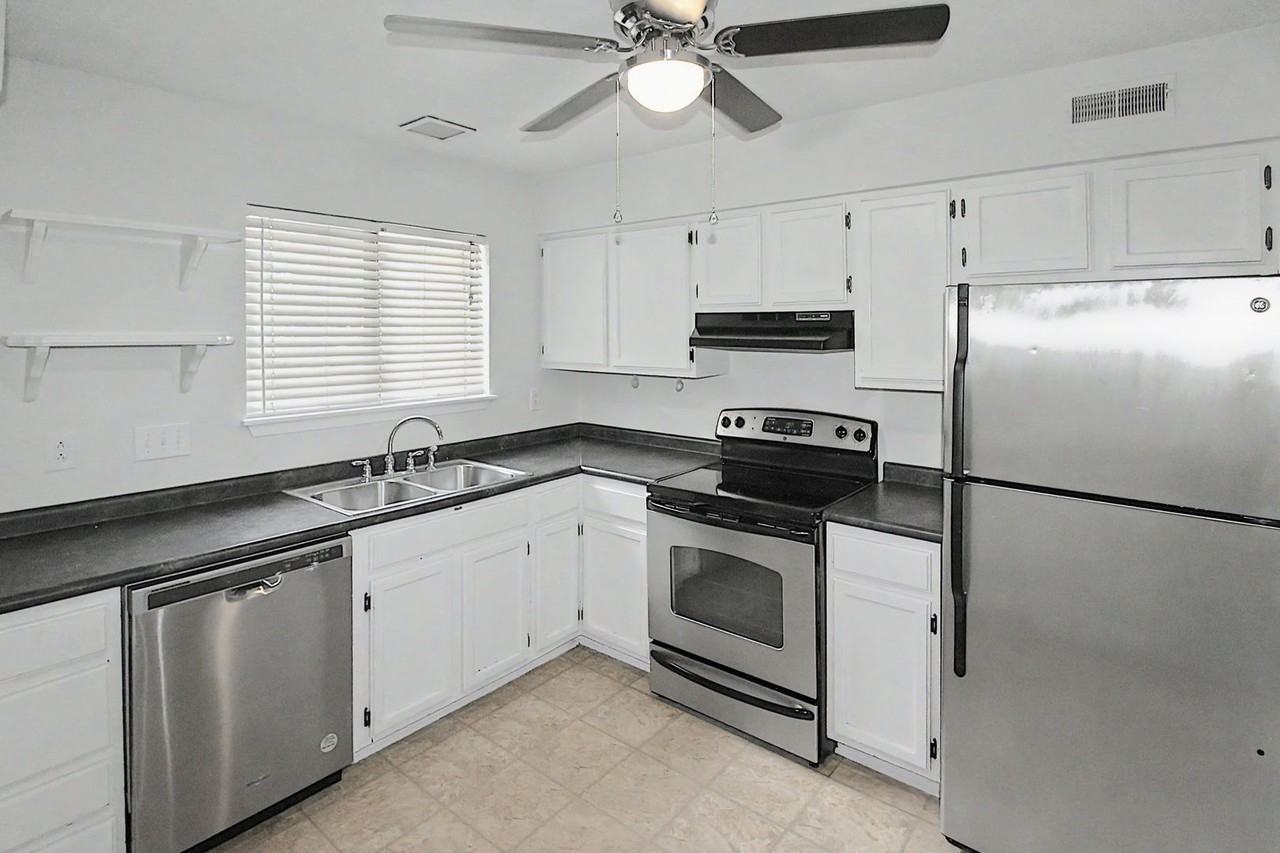 3200 Heathstead Pl #G - Photo 6 of 28