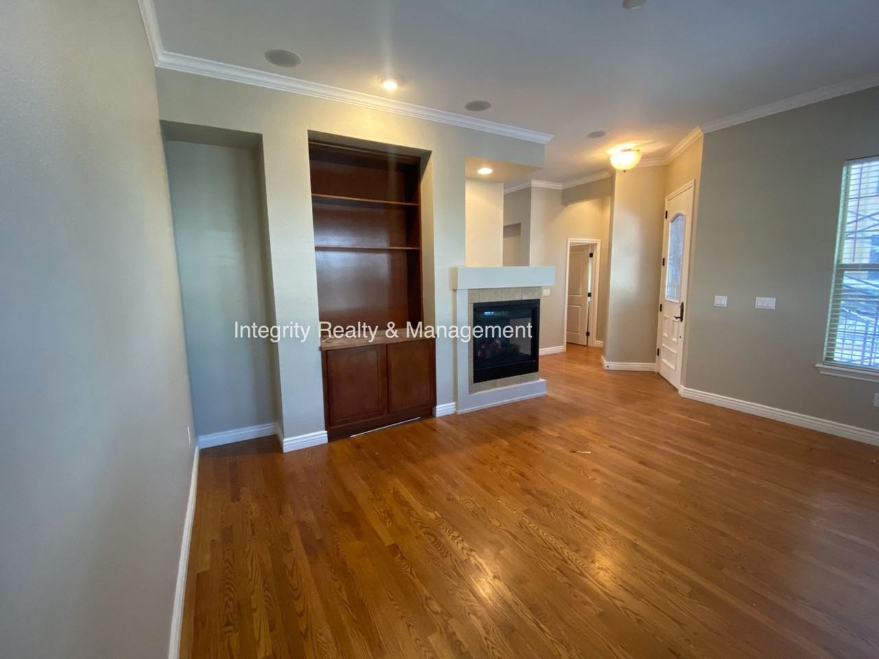 7840 Inverness Blvd - Photo 2 of 21
